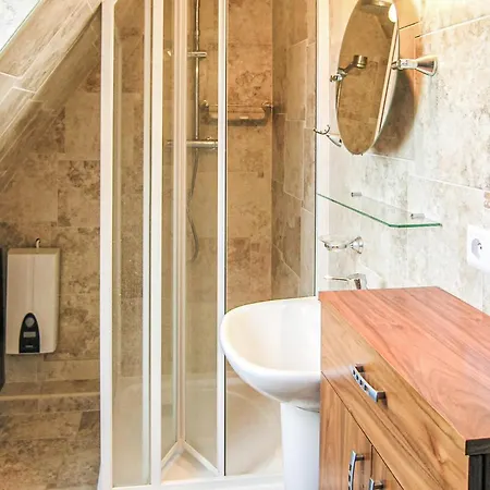 1 Bedroom Stunning In 公寓 考斯赛力克